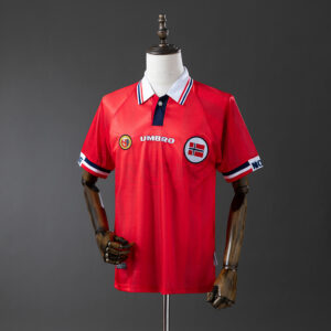 01b1e6a943.jpg 1998-99 NORWAY HOME