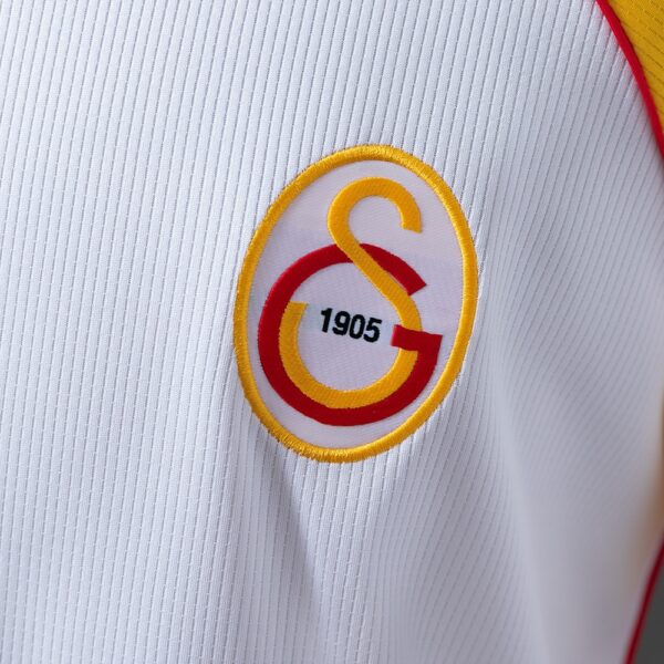 1999-00 GALATASARAY AWAY