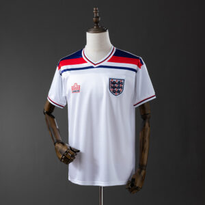 15ca45b935-1.jpg 1982 ENGLAND HOME