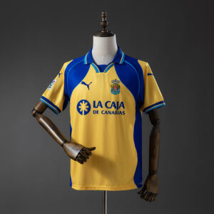 3921001a2d.jpg 2000-01 LAS PALMAS HOME