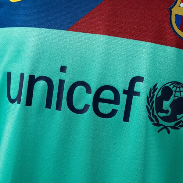 2010-11 BARCELONA AWAY