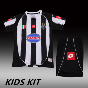 2002-03 JUVENTUS HOME KIDS KIT