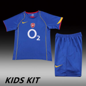 6f3d849116.jpg 2004-05 ARSENAL AWAY KIDS KIT