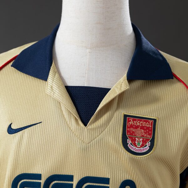 2001-02 ARSENAL AWAY