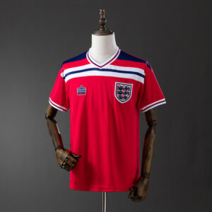 94c9cb834c-1.jpg 1982 ENGLAND AWAY