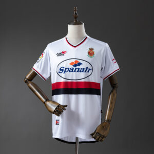 9b070977be-1.jpg 2001-02 MALLORCA AWAY