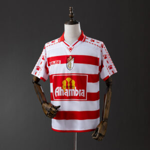 a2389b56a9-1.jpg 1997-98 GRANADA HOME