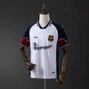 bf943b4c95.jpg 1999-01 WEST HAM UNITED AWAY