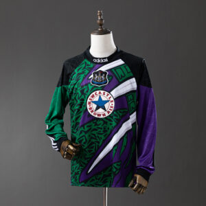 d663c7342d-1.jpg 1995-96 NEWCASTLE GOALKEEPER LONG SLEEVE