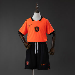 efe13f4eb6.jpg 2026 NETHERLANDS WORLD CUP HOME MEN AND KIDS KIT