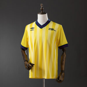 f1ebd2c8e4.jpg 1983-86 ARSENAL AWAY