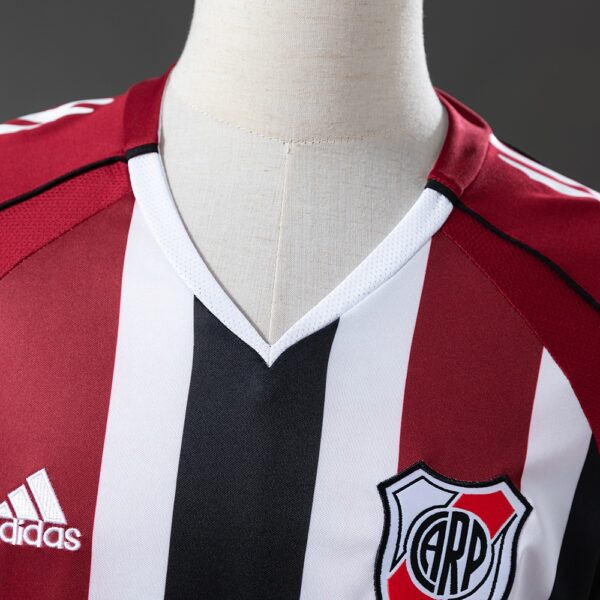 2005-06 RIVER PLATE AWAY