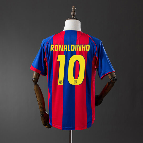 2004-05 BARCELONA HOME