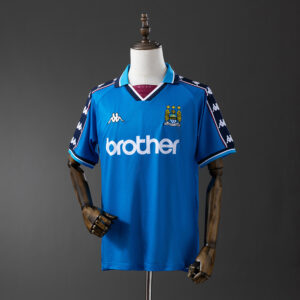 p-123-1.jpg 1997-99 MANCHESTER CITY HOME